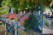 photo couleur d'une passerelle à quimper