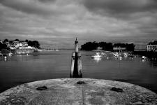 photo noir et blanc du port de douarnenez